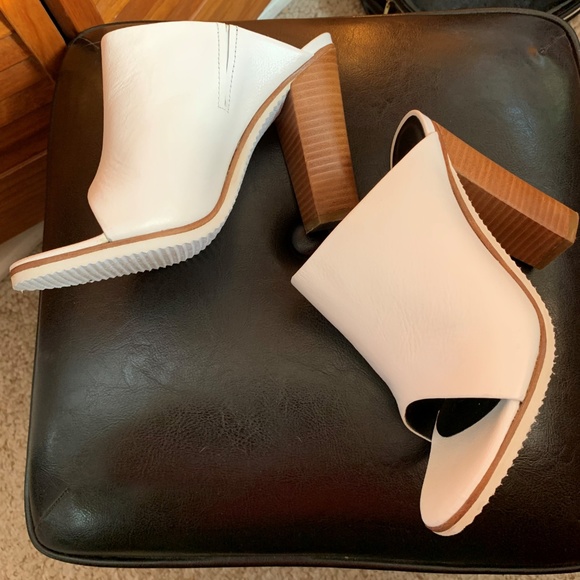 Tibi Bee Mule in White - Picture 6 of 8